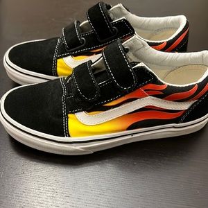 BOYS VANS